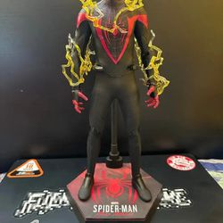 Hot Toys Miles Morales 1.0