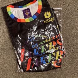 2022 Lakers Jersey Pride Night Size XL “ Limited, Edition”￼