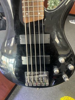 Ibanez SR305 5 string bass guitar