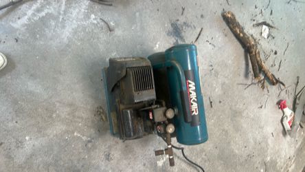 Makita model MAC2000