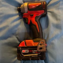 Milwaukee Impact Drill With Battery 