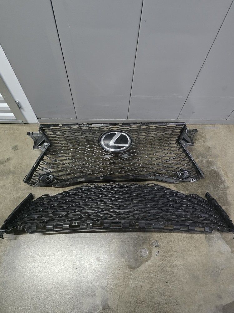Lexus F Sport Grille