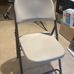 Foldable Chairs x4