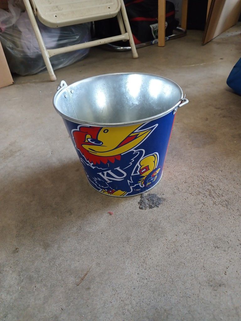 K U BEER BUCKET