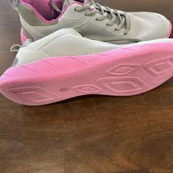 New Bass Brand Athletic Shoes Size 8. $15