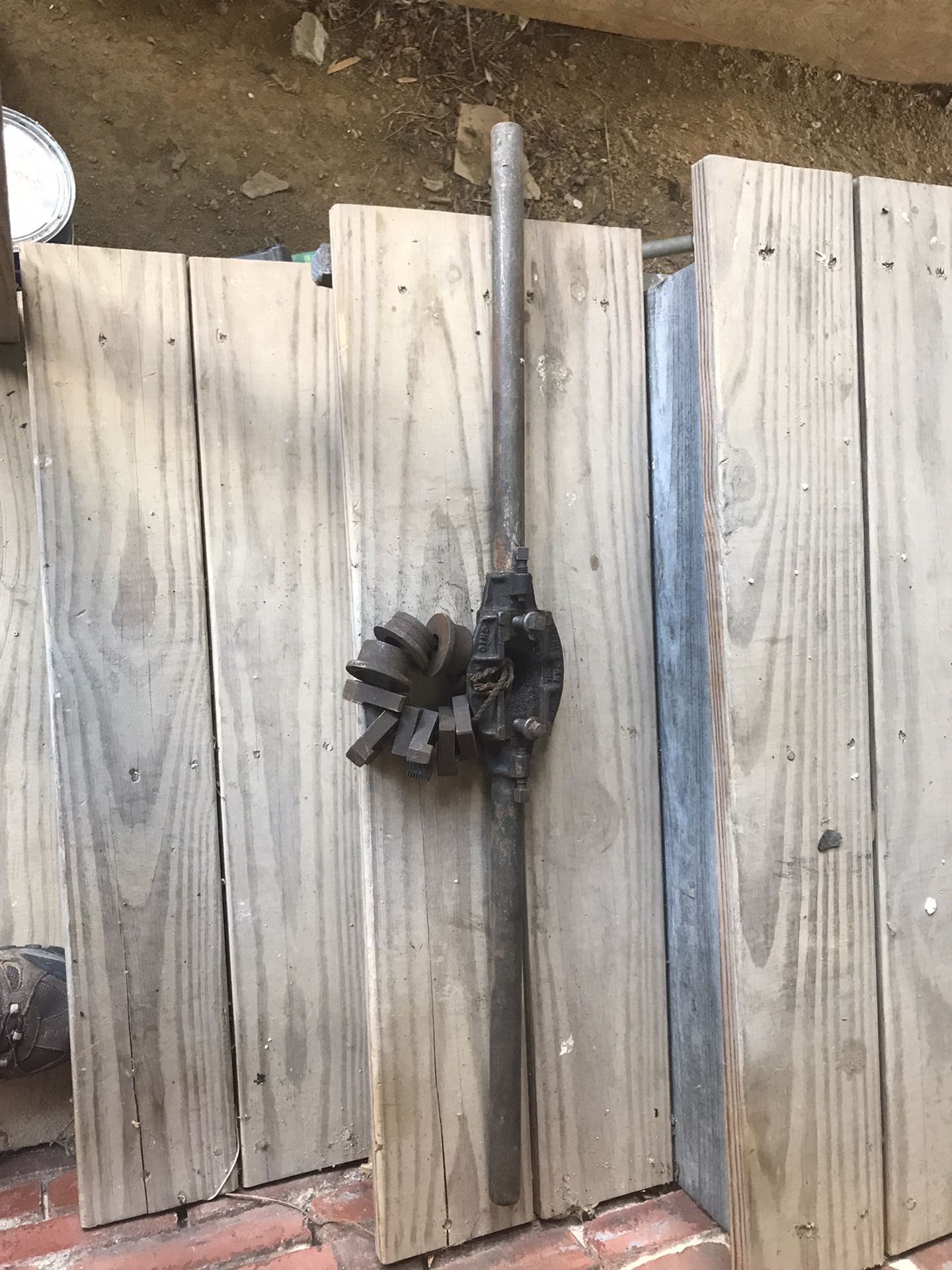 Pipe Dies