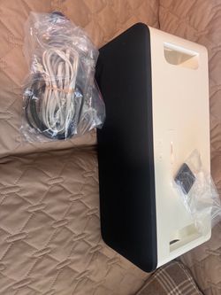 Apple ipod portable speaker it’s sounds amazing like new very rare uses reg batteries or plug in whit Bluetooth adapter in Modesto