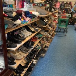 Large Selection Of Shoes Mens / Womens 