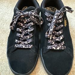 Women’s Puma Shoes 7.5