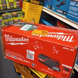 MILWAUKEE M18/M12 WIRELESS JOBSITE SPEAKER (TOOL ONLY)