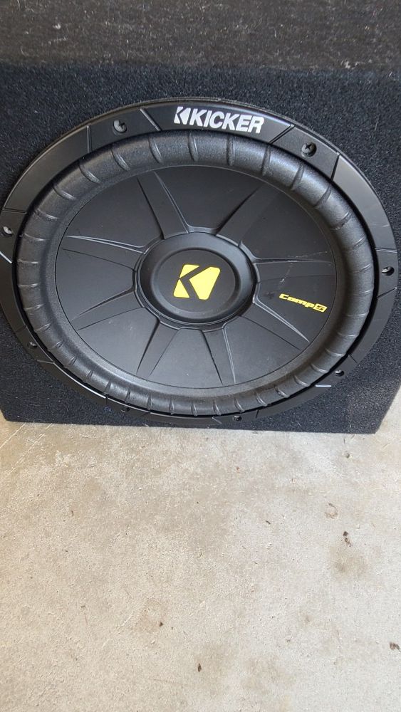 Kicker speaker and amp