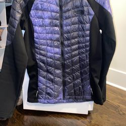 North Face Jacket Size Small