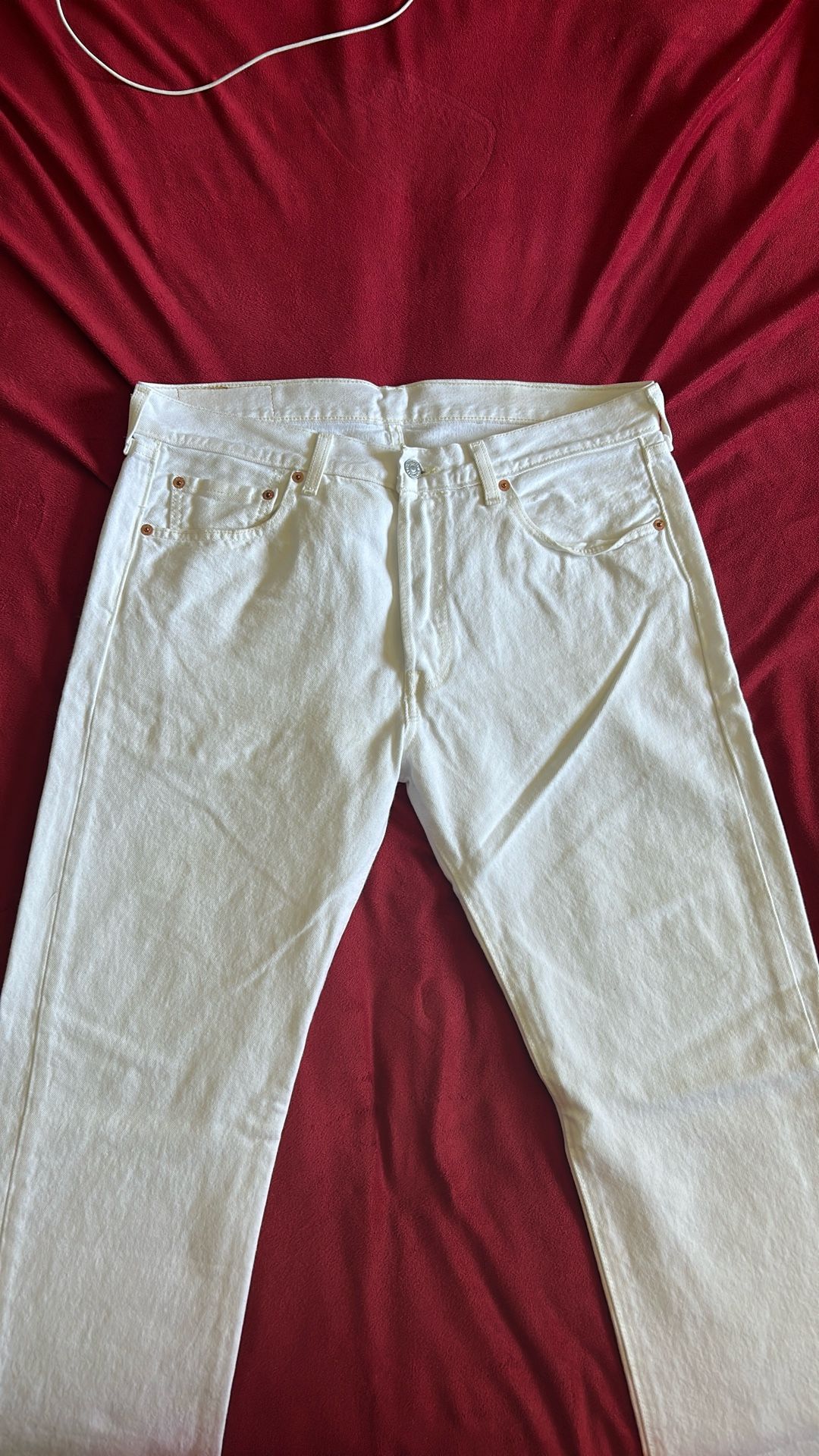 White Levi 501s