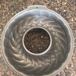 Bundt Cake Pan Or Jello Mold