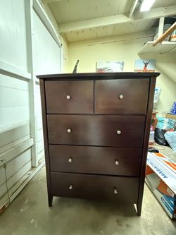 Chest of drawers