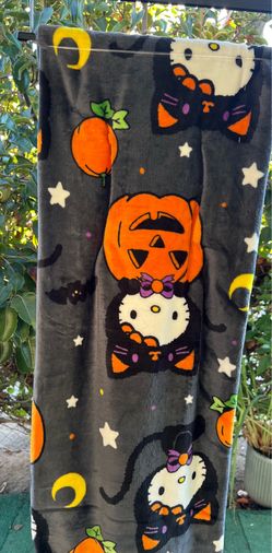 Hello Kitty Halloween Blanket