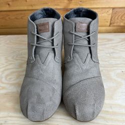 Toms Kala Chukka Wedge Boots. Size 11  Brown Leather. Lace Up 