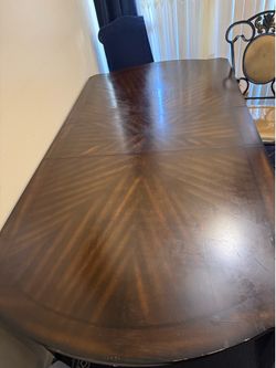 Dinning table with 4 chairs