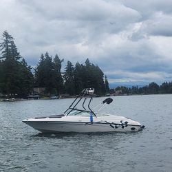 2008 202 Crownline