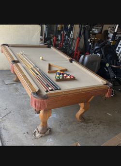 OLHAUSEN POOL TABLE 