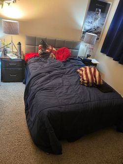 Bed set, side tables and lapms