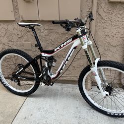2012 khs dh300