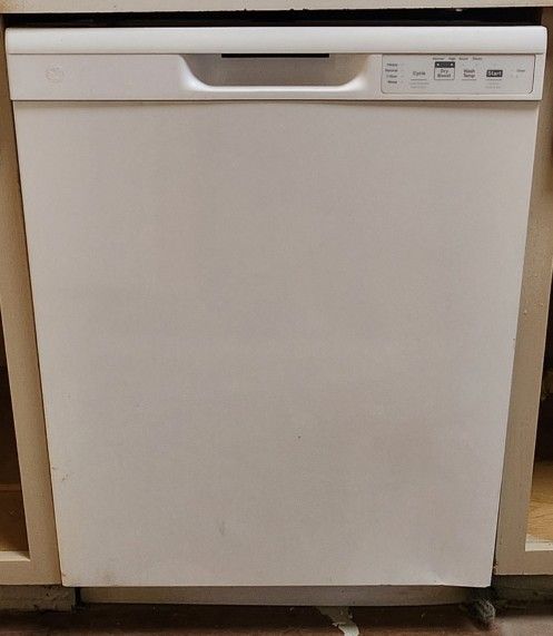 GE® ENERGY STAR® Dishwasher with Front Controls