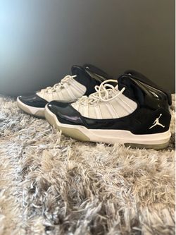 black and white jordans size 11