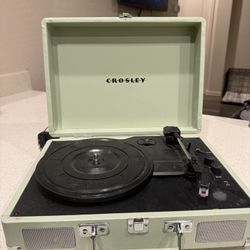 Crosley Record Player/ Bluetooth Speaker