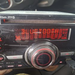 STEREO CLARION CD AUX USB BLUETOOTH GOOD CONDICIÓN ABLO ESPAÑOL