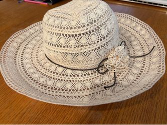 Sun hat and clutch purse