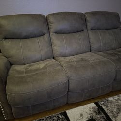Electric Reclining Couch