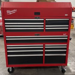 Milwaukee high capacity tool 2024 chest and cabinet combo