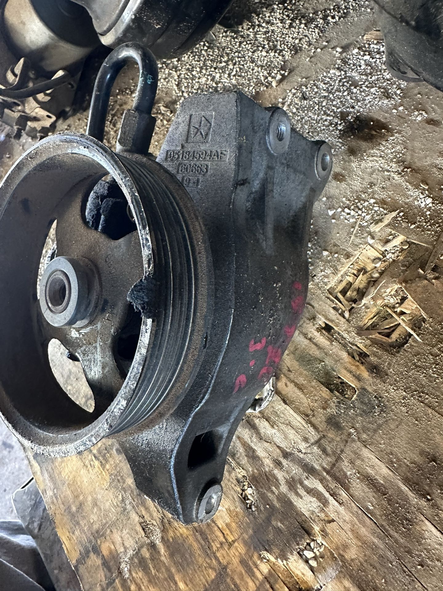 2015 Chrysler Town And Country Power Steering Pump   