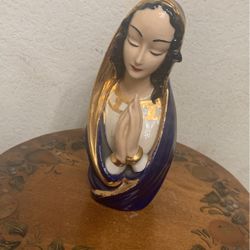 Praying Statue 