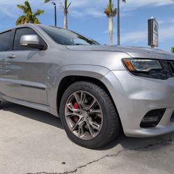 2020 Jeep Grand Cherokee Srt 