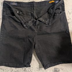 Across The Pond Men's Size 44 Black Jean Shorts