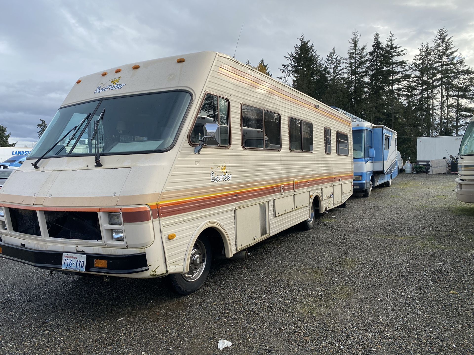 1986 fleetwood bounder 36ft for Sale in WA OfferUp