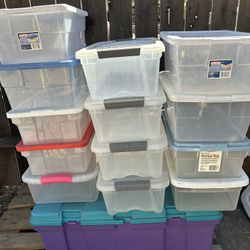 13 STERILITE STORAGE CONTAINERS WITH LIDS