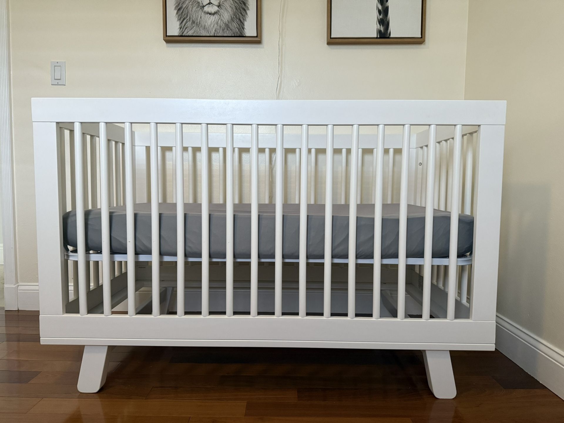 Babyletto Hudson 3-in-1 Convertible Baby Crib with Toddler Bed & Daybed Conversion
