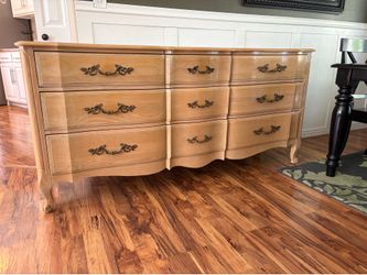 Gorgeous Vintage 9 Drawer Dresser