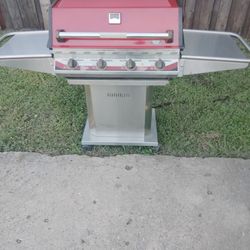 Dual Gas, 4 Burner, Capt'n Cook Grill-With Cover