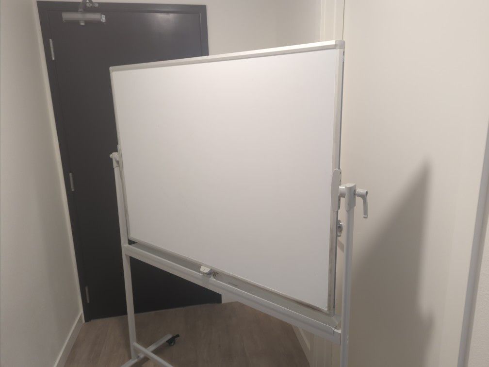 Giant Whiteboard for Sale in Costa Mesa, CA - OfferUp
