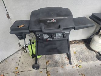 2 BBQ grill for sell - propane tank not included  $80 each