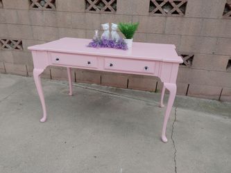 Adorable Light Pink Desk
