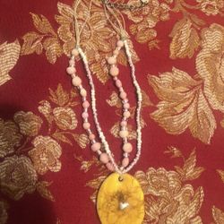 Beaded necklace 
