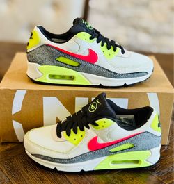 Nike Air Max 90 N7 Spruce Aura/Flash (CV0264-001) Size 5 / 6.5 Women’s Used 1X