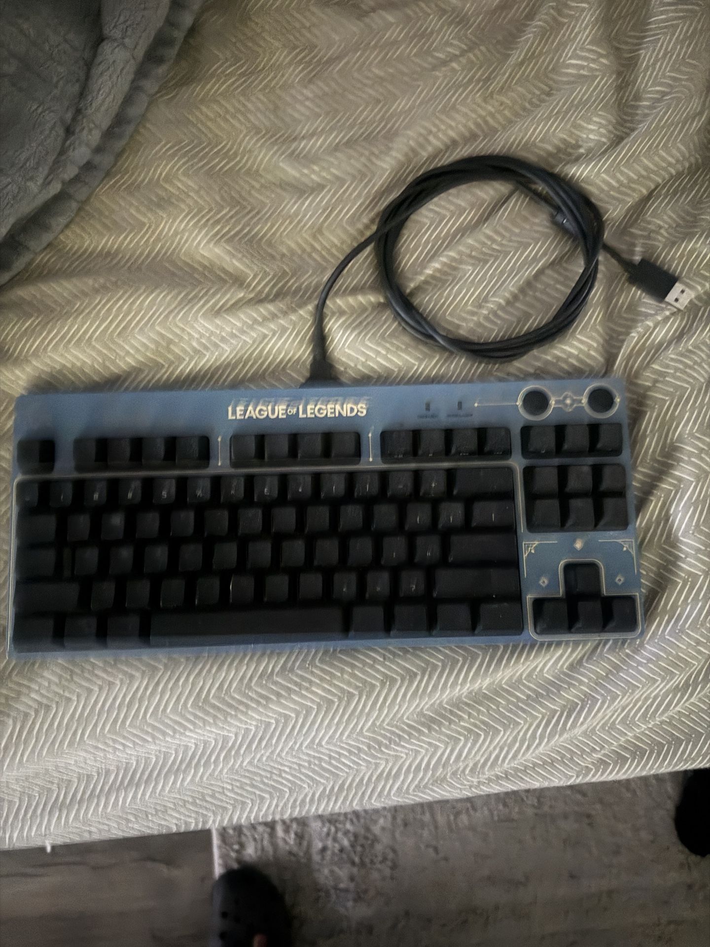 Mechanical Keyboard LOL themed
