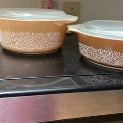 Pyrex Casseroles