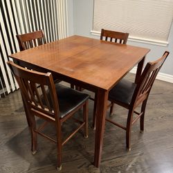 Tall Dinette Table / 4 Chairs